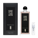 Koop voor minimaal 30 euro om dit cadeau te krijgen "Serge Lutens Feminite Du Bois - Eau De Parfum - Geurmonster - 2 ml"