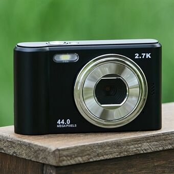 M2 Kleine HD digitale camera 2,4 inch IPS-scherm Draagbare camera Ondersteuning TF-kaart voor beginners